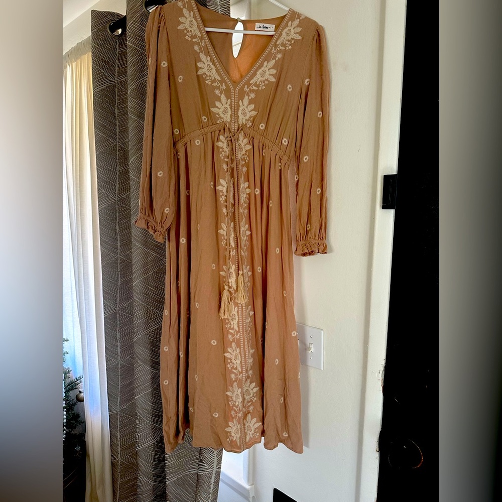 Beautiful long dress | Never Worn | Size L | Beige-Light Brown/Khaki